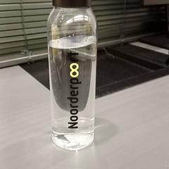 Bouteille à boire, a été signalé par Qbuzz GD Groningen HS utilisant iLost