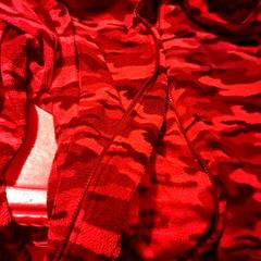 Pullover Camo sweater vest, gemeldet von Club Nyx/Exit Café über iLost