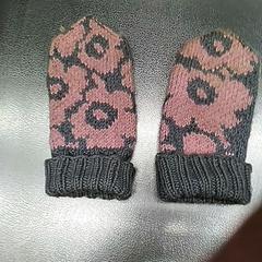 Rękawice, zgłoszono przez IKEA Haparanda przy użyciu iLost