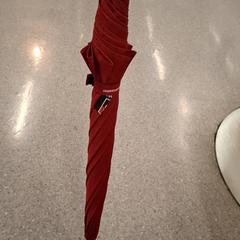 Umbrella Rouge, as reported by IKEA Marseille La Valentine using iLost