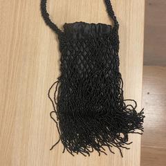 تاسجي & المفاتيح Tasje met sleutels erin، كما تم الإبلاغ عنه بواسطة Pathé Tuschinski عبر iLost