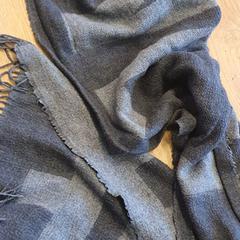 Sjaal, gisa salatu by GVB iLost erabiliz