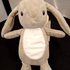 Petite peluche animal gris/blanc がiLostで IKEA Marseille La Valentine によって報告されました