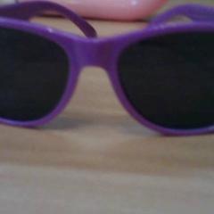 İLost kullanarak Het Spoorwegmuseum tarafından bildirildiği gibi Güneş gözlüğü kind Lila