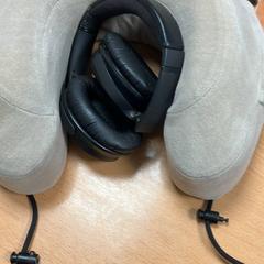 ヘッドホン がiLostで Sheraton Brussels Airport Hotel によって報告されました