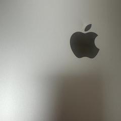 Macbook, jak nahlášeno ibis Schiphol Amsterdam Airport pomocí iLost