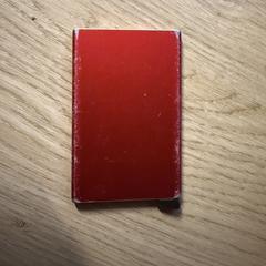 Red secrid cardprotector, iLost'a bildirildiği gibi