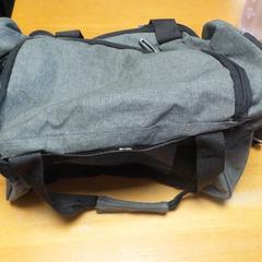 Táska, amint azt Carlton Beach Hotel az iLost segítségével jelentette.