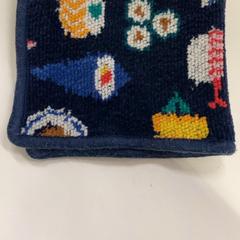 Lenço, como reportado por IKEA鶴浜 utilizando o iLost