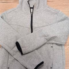 Kinder hoody, zgłoszono przez Pouw Vervoer przy użyciu iLost