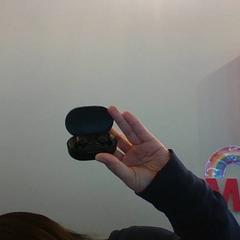 Bezprzewodowe słuchawki, zgłoszono przez MEININGER Hotel Milano Lambrate przy użyciu iLost