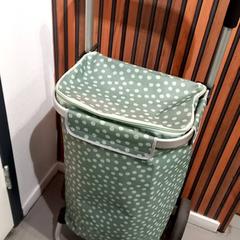 Carrito de compras, ha sido reportado por allGo Almere con iLost