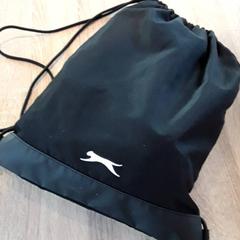 Motxilla Zwart, segons ha informat EBS Tramplein mitjançant iLost