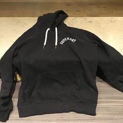 パーカー Zwart がiLostで Van der Valk Hotel Zwolle によって報告されました