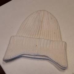 قبعة صغيرة، كما تم الإبلاغ عنه بواسطة Qbuzz ZHN عبر iLost