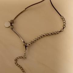 Necklace Silver black, as reported by Mövenpick Hotel Amsterdam City Centre using iLost