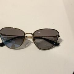 Gafas de sol, segundo informou IKEA Wilrijk usando iLost