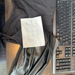 Kleding items Hemd en legging, segons ha informat Haven Hotel Rotterdam mitjançant iLost