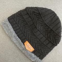 Casquette Schwarz, a été signalé par Schönbrunn "Group Center" utilisant iLost