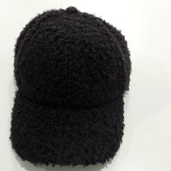 衣類 - Pet zwart がiLostで Regio Oost-Vlaanderen によって報告されました