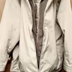 Txamarra Grey, gisa salatu by Mövenpick Hotel Amsterdam City Centre iLost erabiliz