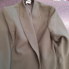 Damesjasje, iLost를 사용하여 Rotterdam The Hague Airport에 보고됨