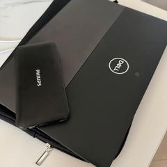 Laptop en powerbank, amint azt az iLostnak jelentették.