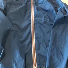 Kleding  - Kinderjas blauw, gemeldet von Regio Oost-Vlaanderen über iLost