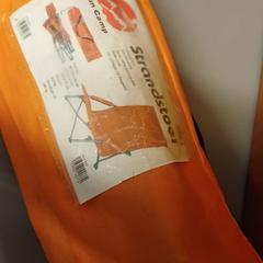 Strandstoel Oranje opvouwbaar, amint azt Gemeente Heusden az iLost segítségével jelentette.