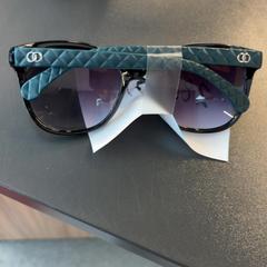 Gafas de sol Dolce Gabana bril, segundo informou Pathé Amsterdam Noord usando iLost