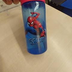 Goude Spiderman, a été signalé par IKEA Toulon utilisant iLost