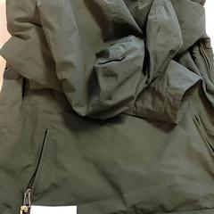 Kleding - Jas khaki Soenens, ha sido reportado por Centraal magazijn con iLost