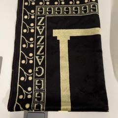 سجادة الصلاة، كما تم الإبلاغ عنه بواسطة Silver Sands Beach عبر iLost