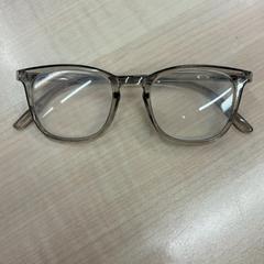 Lentes, segundo informou IKEA Eindhoven usando iLost