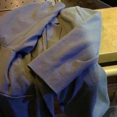 Jacke Grijze colbert, gemeldet von Café Leentje über iLost