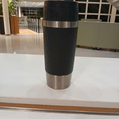 Drinking cup zwart, as reported by Cursus en vergadercentrum Domstad using iLost