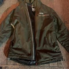 Casaco Groen, como reportado por De Heeren van Aemstel utilizando o iLost