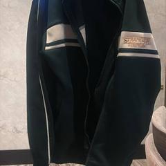 Jakke Groene jas, som rapportert av Van der Valk Hotel Amsterdam-Amstel ved bruk av iLost