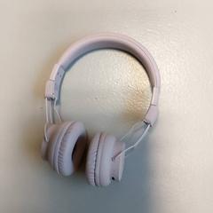 Hörlurar, rapporterat av Centraal magazijn med iLost