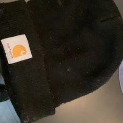 Czapka Black, zgłoszono przez MEININGER Hotel Berlin Central Station przy użyciu iLost