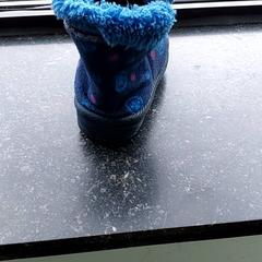 Odzież - schoen, zgłoszono przez Regio Antwerpen - Brussel przy użyciu iLost