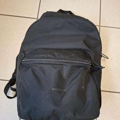 배낭 noir, iLost를 사용하여 ilévia에 보고됨