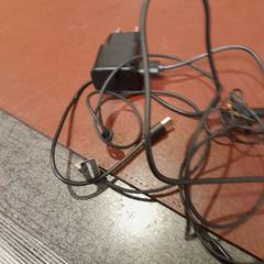 Headphones et Câble, as reported by TCL using iLost