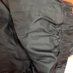 Pantalons de pluja, segons ha informat UvA REC mitjançant iLost