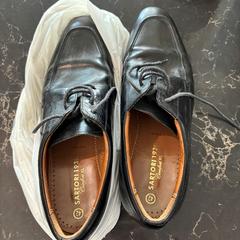 Sabates zwart, segons ha informat Van der Valk Hotel Veenendaal mitjançant iLost