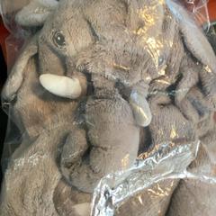 Jouet, a été signalé par MEININGER Hotel Berlin Alexanderplatz utilisant iLost