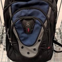 Ryggsäck, rapporterat av IKEA Amsterdam med iLost