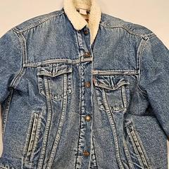 Spijkerjas, a été signalé par Vrije Universiteit Amsterdam utilisant iLost