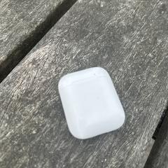 AirPods case، كما تم الإبلاغ عنه عبر iLost