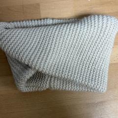 شال beige، كما تم الإبلاغ عنه بواسطة IKEA Amersfoort عبر iLost